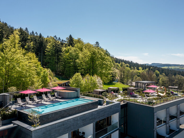 Natur Pur spüren im Sky-SPA Sky-Spa mit Dachpool, Panoramasauna und Dachgarten