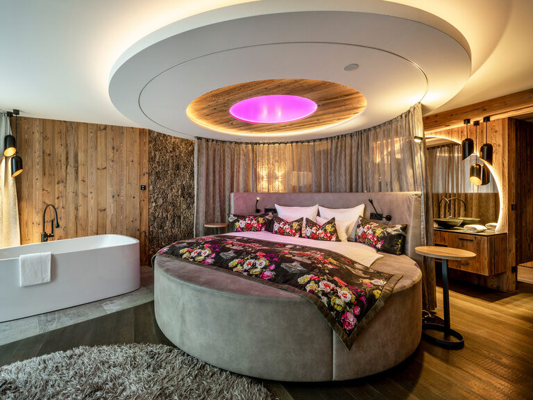 Romantiksuite mit Whirlpool und Sauna - Loveness Suite im Wellness Hotel Bayerischer Wald Romantiksuite mit Whirlpool und Sauna - Loveness Suite im Wellness Hotel Bayerischer Wald